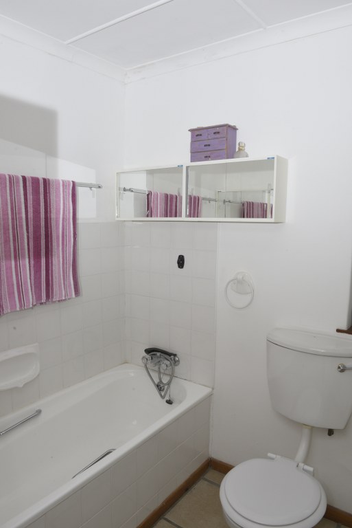 4 Bedroom Property for Sale in Heuningkloof Western Cape